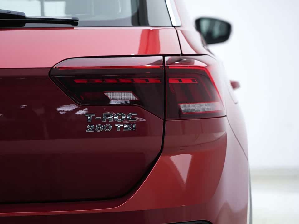 Volkswagen T-ROC exploring Songs