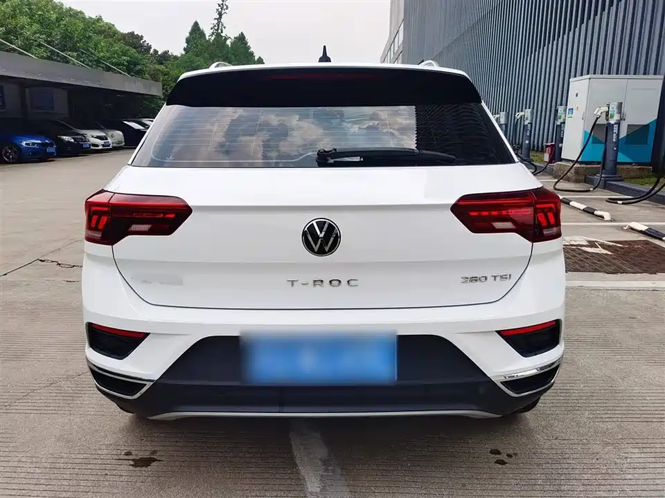 Volkswagen T-ROC exploring Songs