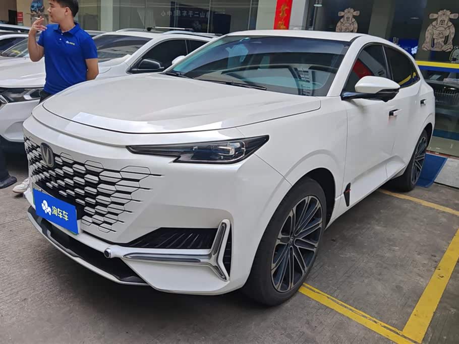 Changan UNI-K Smart iDD