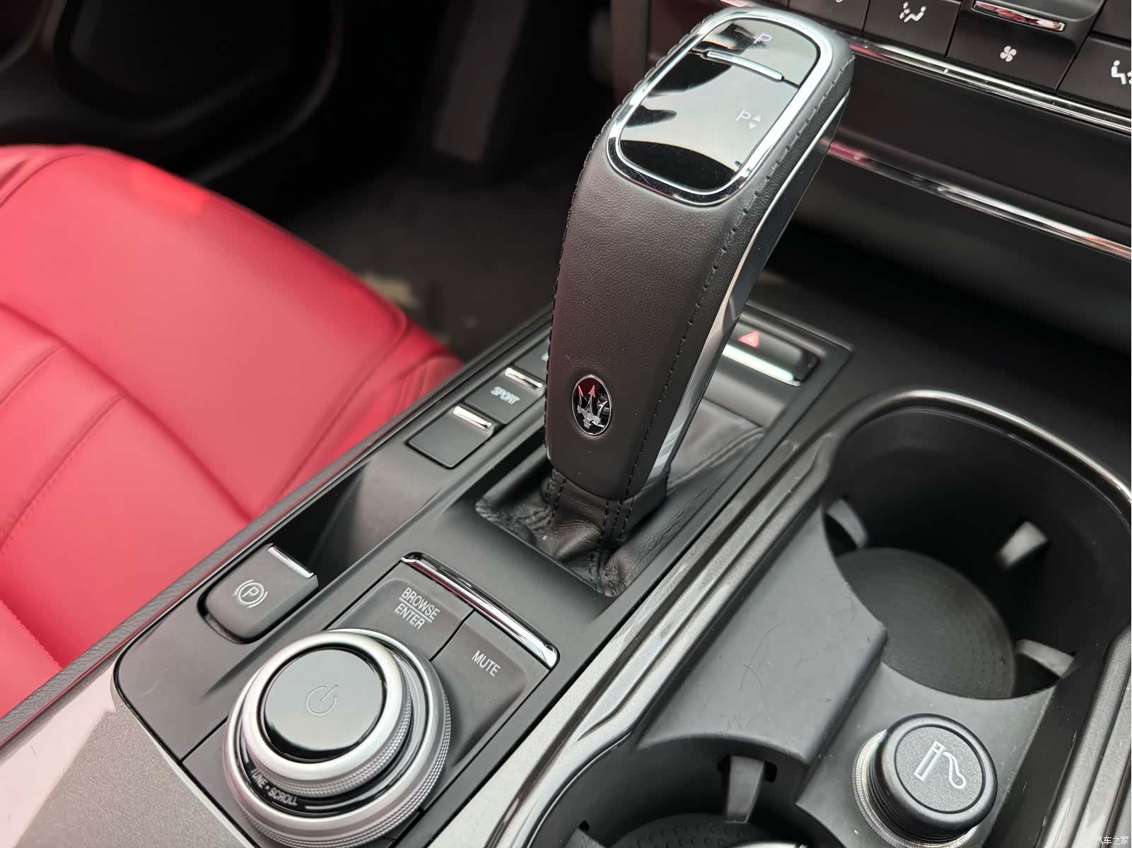 Maserati Ghibli, 2023 10