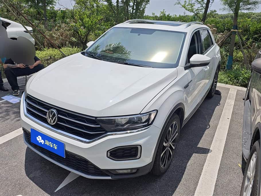 Volkswagen T-ROC exploring Songs