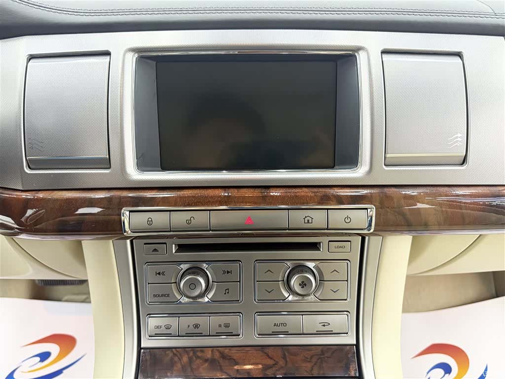 Jaguar XF, 2008 12