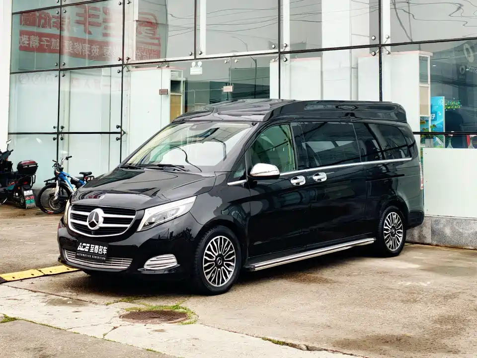 Mercedes-Benz V-class