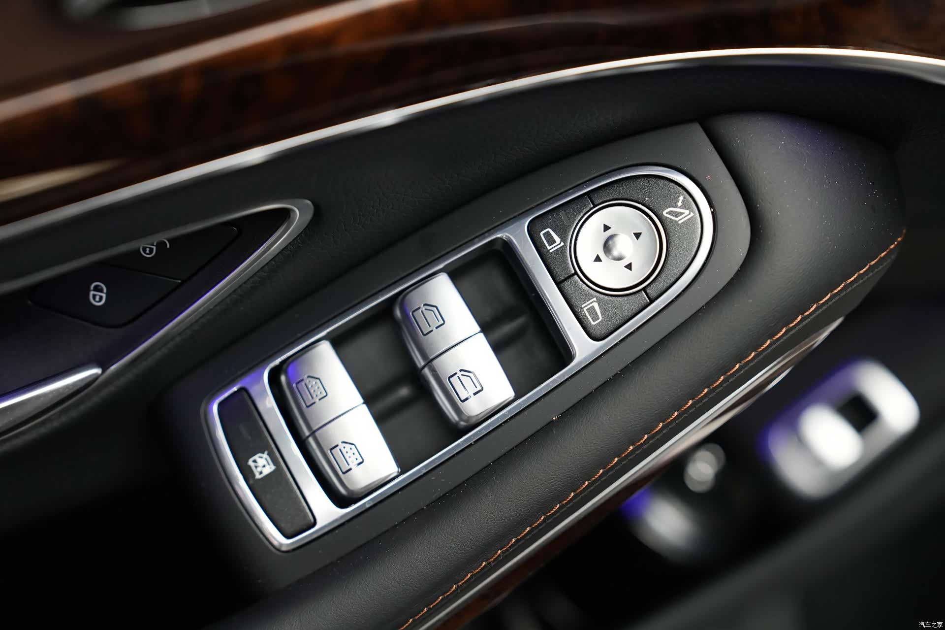 Mercedes-Benz S-Class, 2015 26