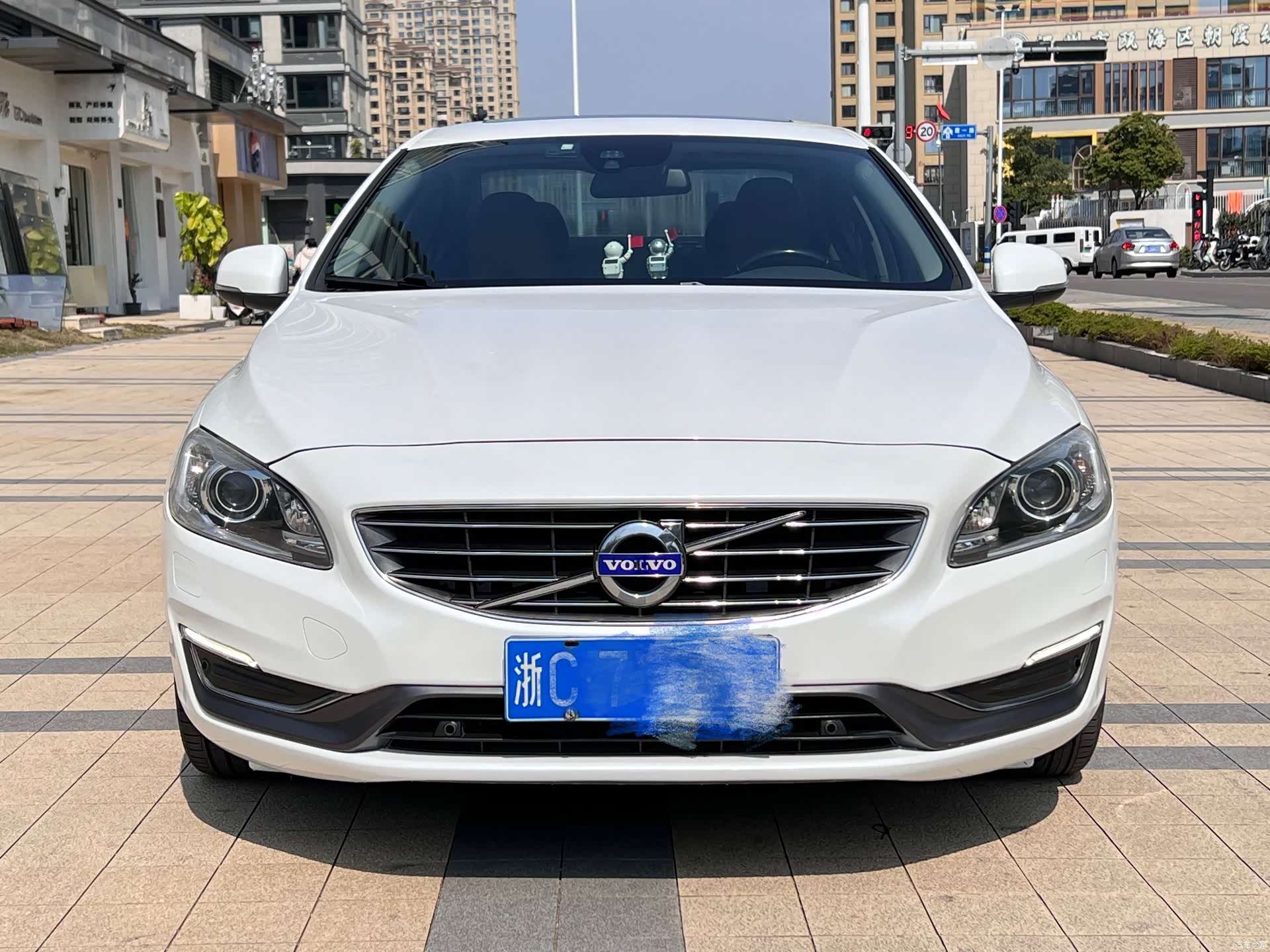 Volvo S60, 2015 4