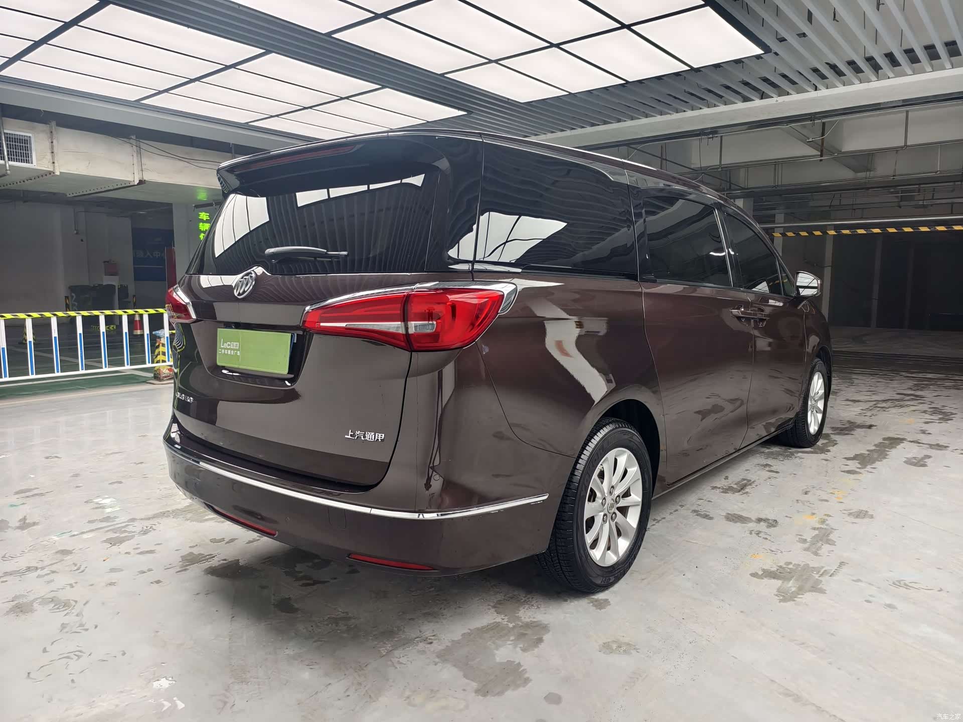 Buick GL8, 2017 8