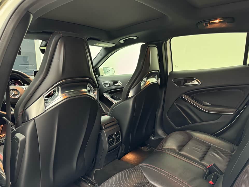 Mercedes-Benz GLA AMG