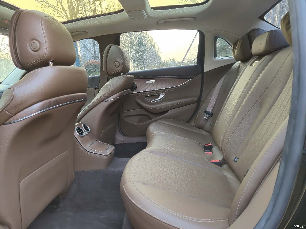 Mercedes-Benz E-Class, 2022 6