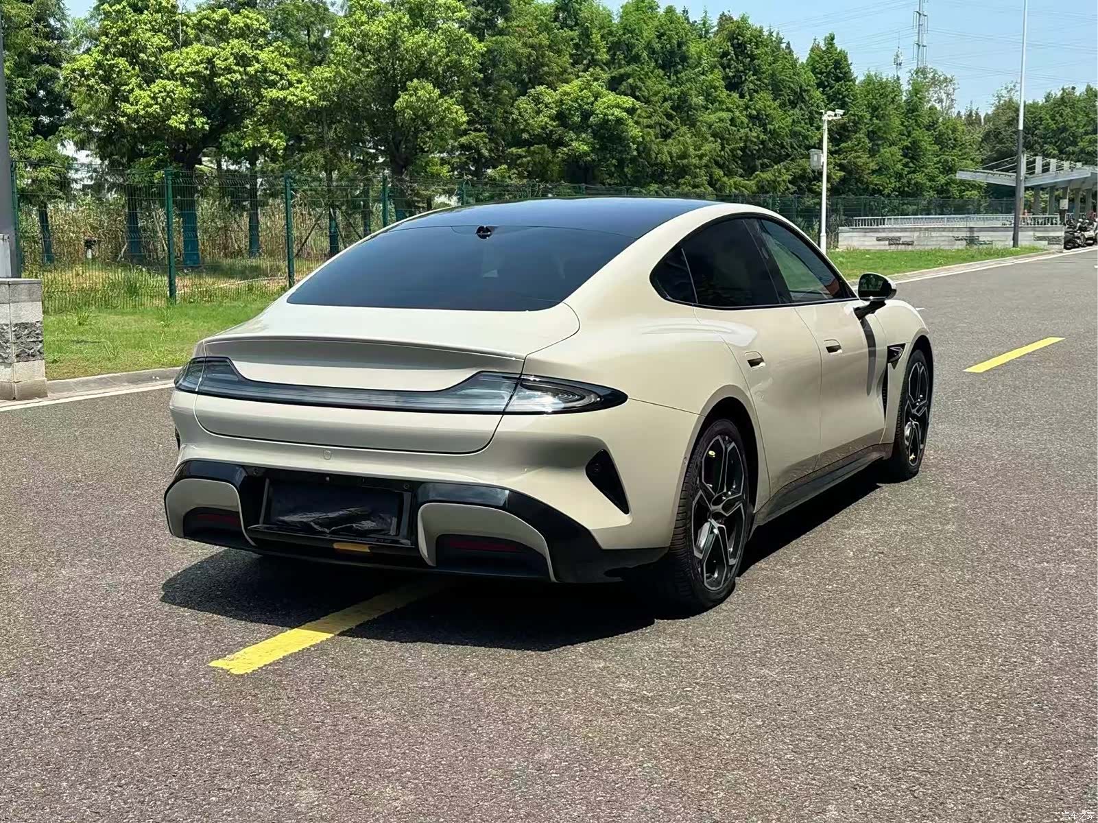 Xiaomi SU7, 2024 14