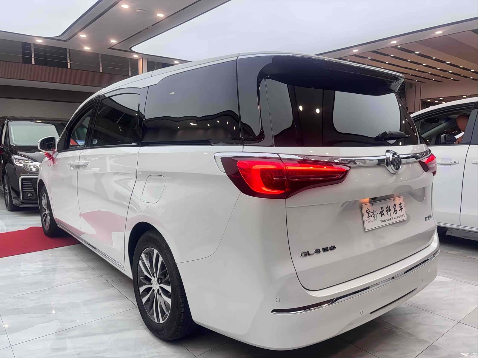 Buick GL8, 2022 все фото