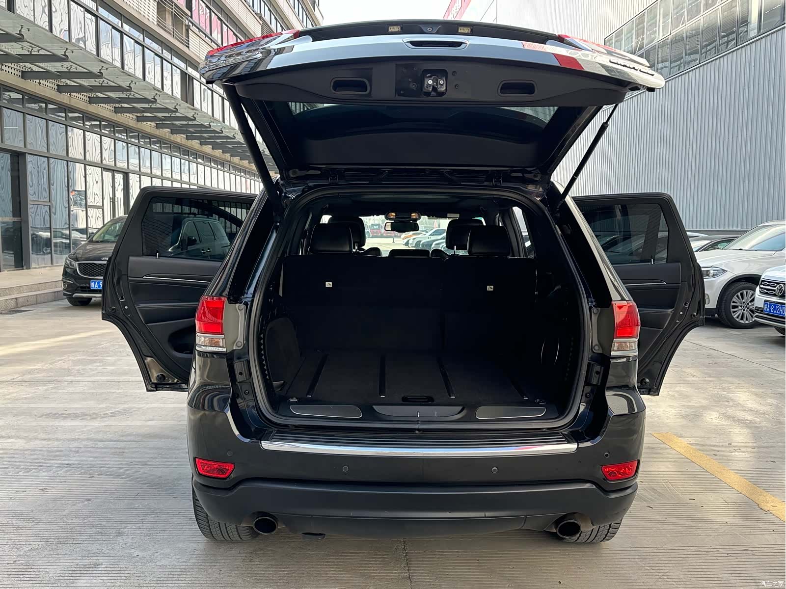 Jeep Grand Cherokee, 2016 18