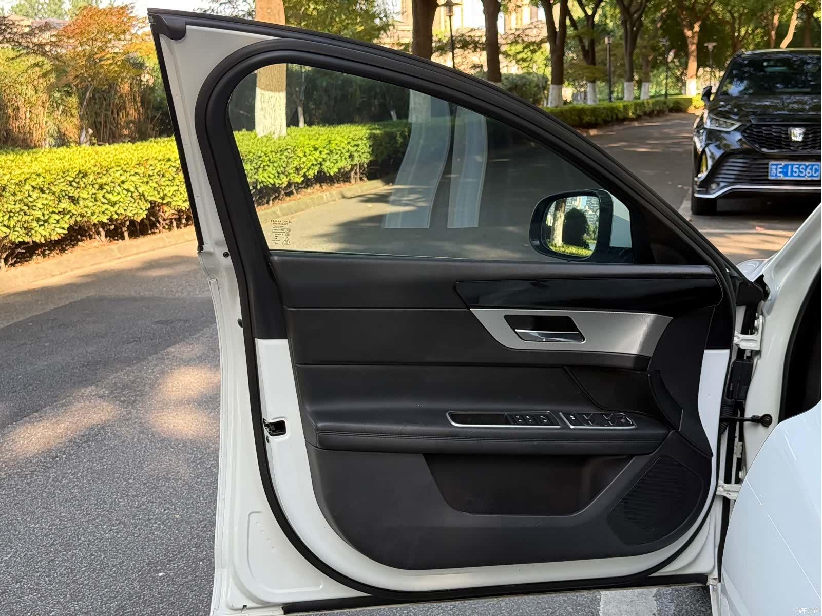 Jaguar XF, 2019 19