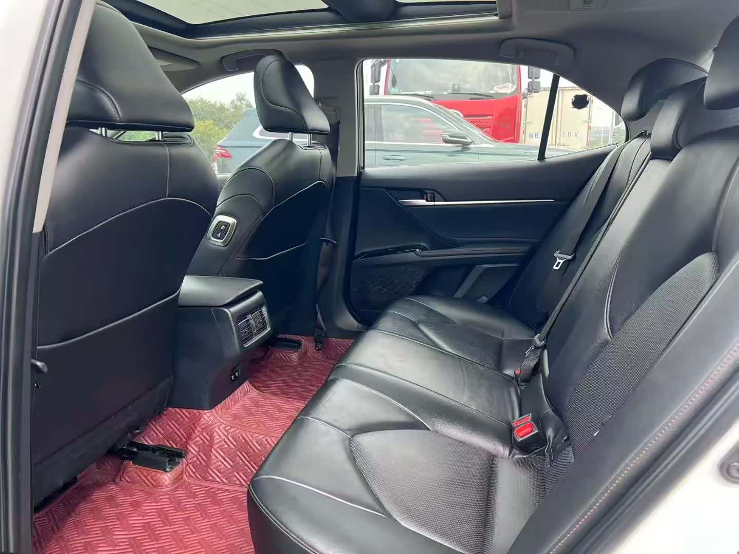 Toyota Camry, 2018 8