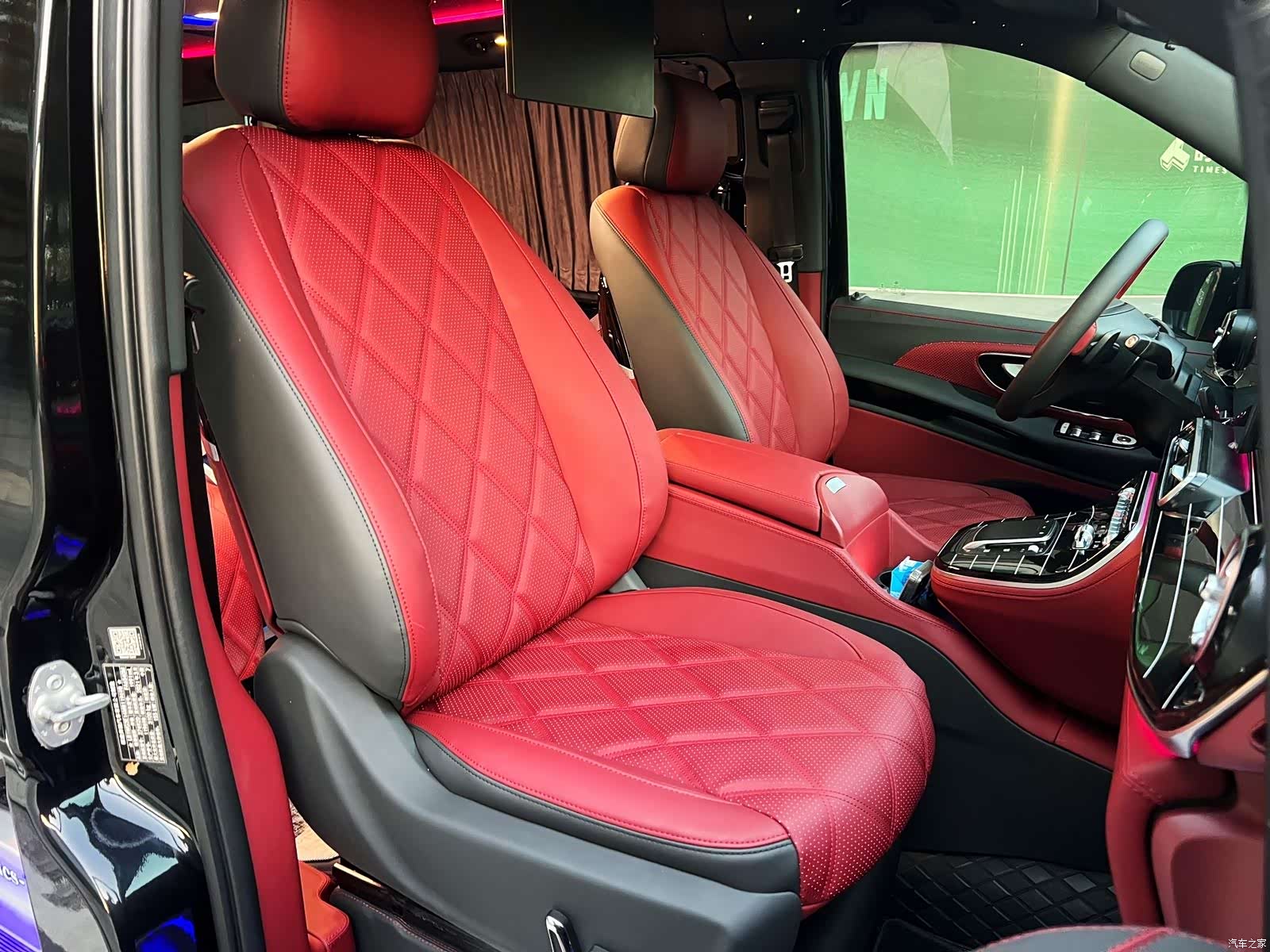 Mercedes-Benz 7, 2020 7