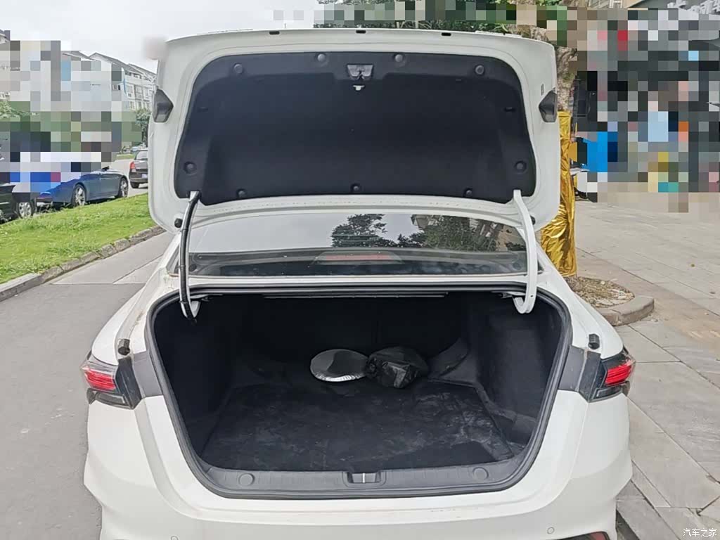 Geely Binray, 2023 19