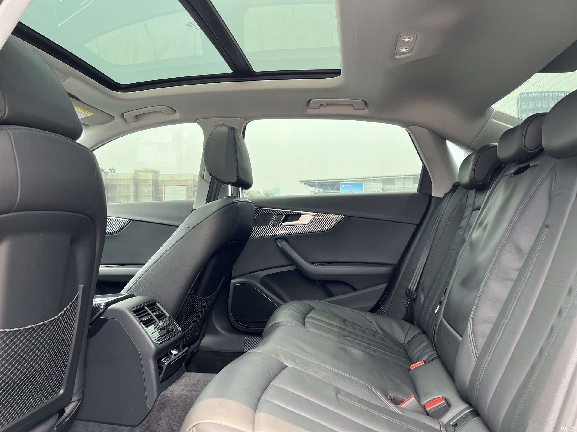 Audi A4L, 2020 11