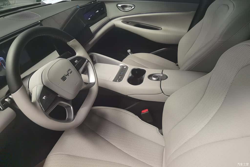 BYD HiAce, 2026 9