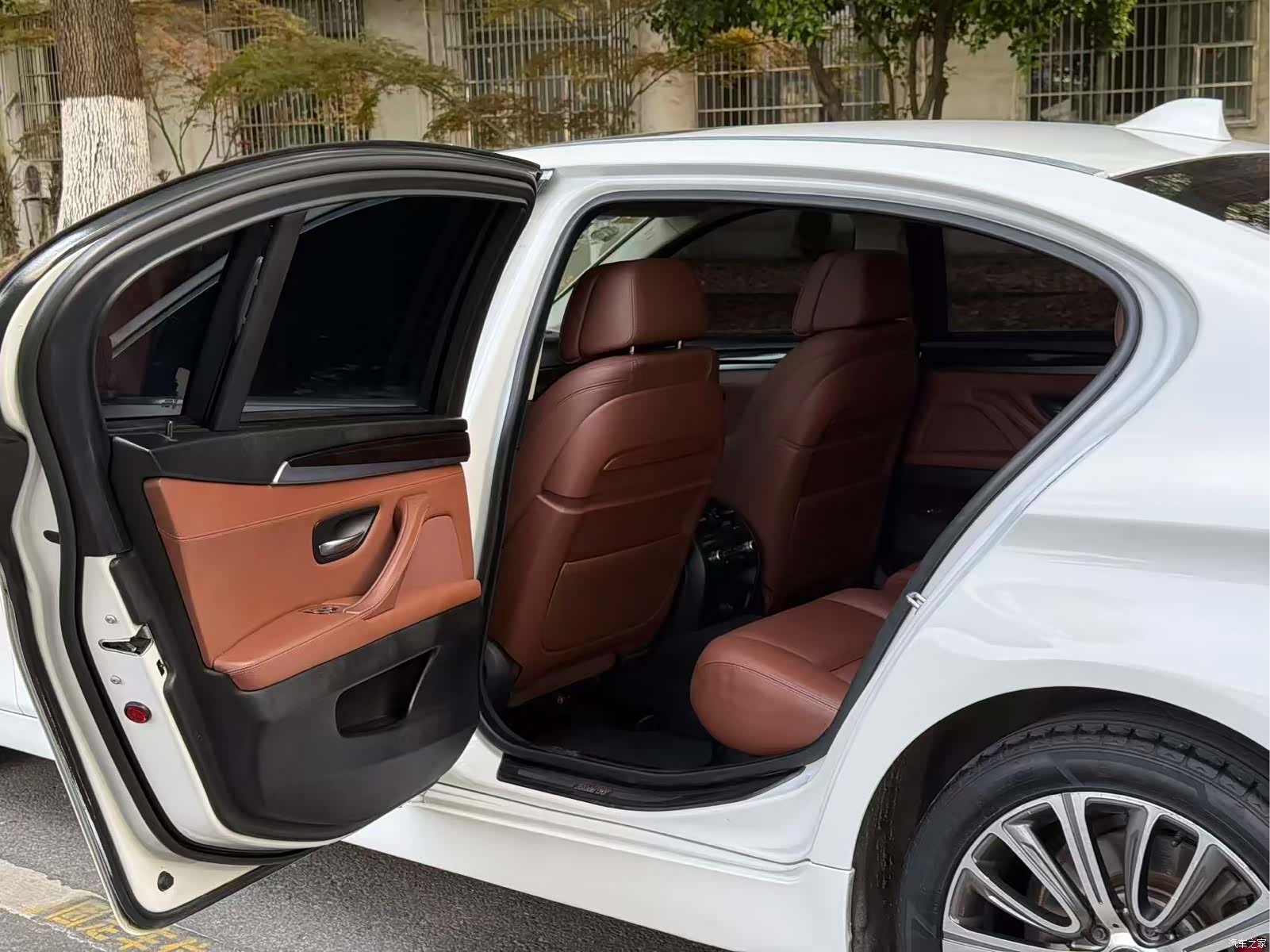 BMW 5 Series, 2015 29