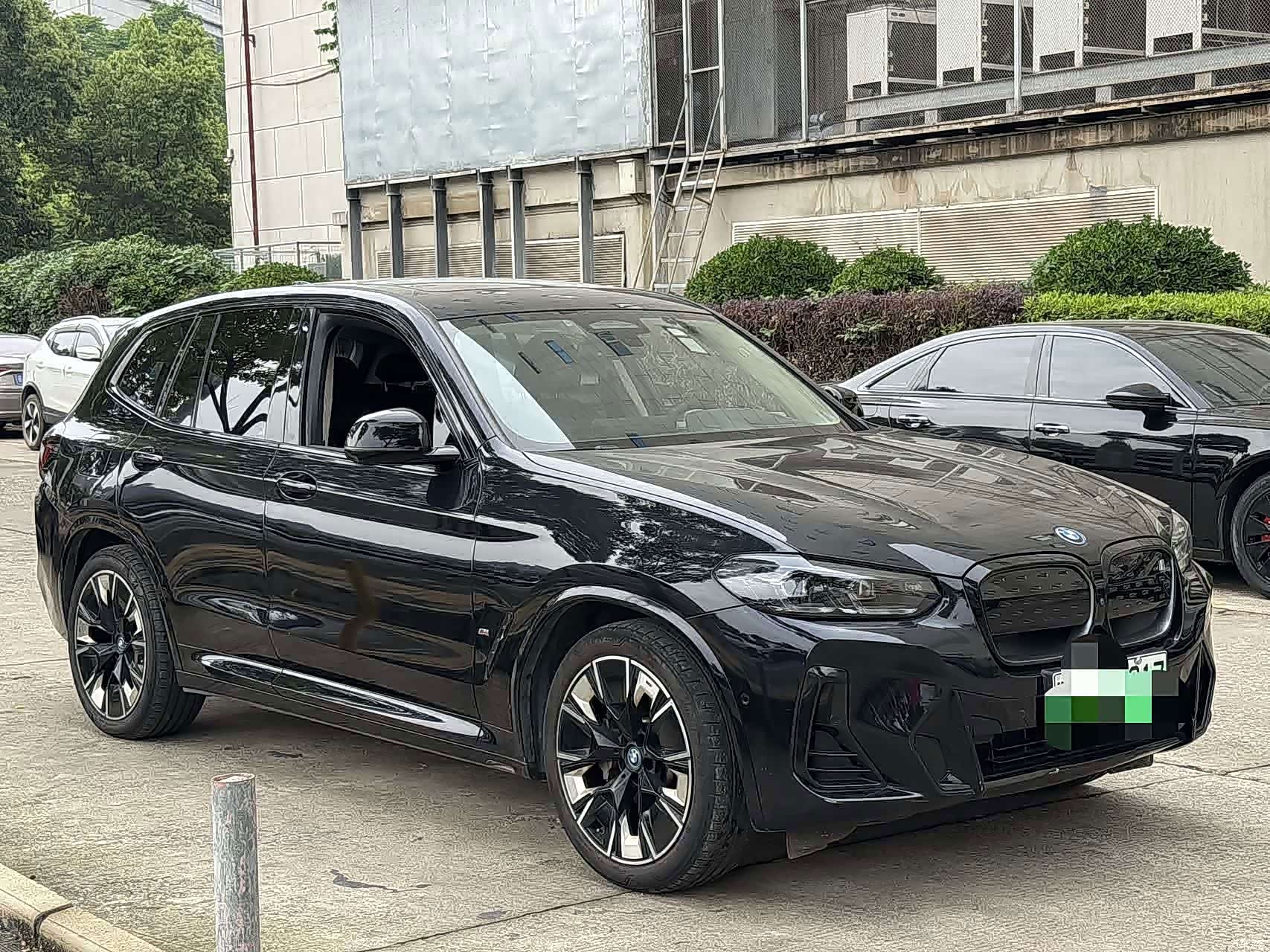 BMW iX3, 2023 3