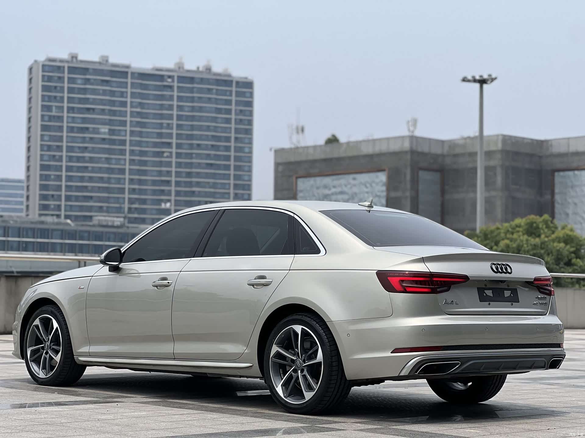 Audi A4L, 2020 4
