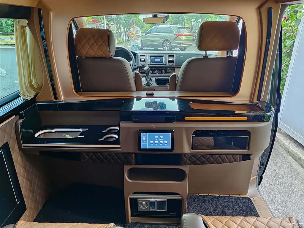 Volkswagen 7, 2018 11