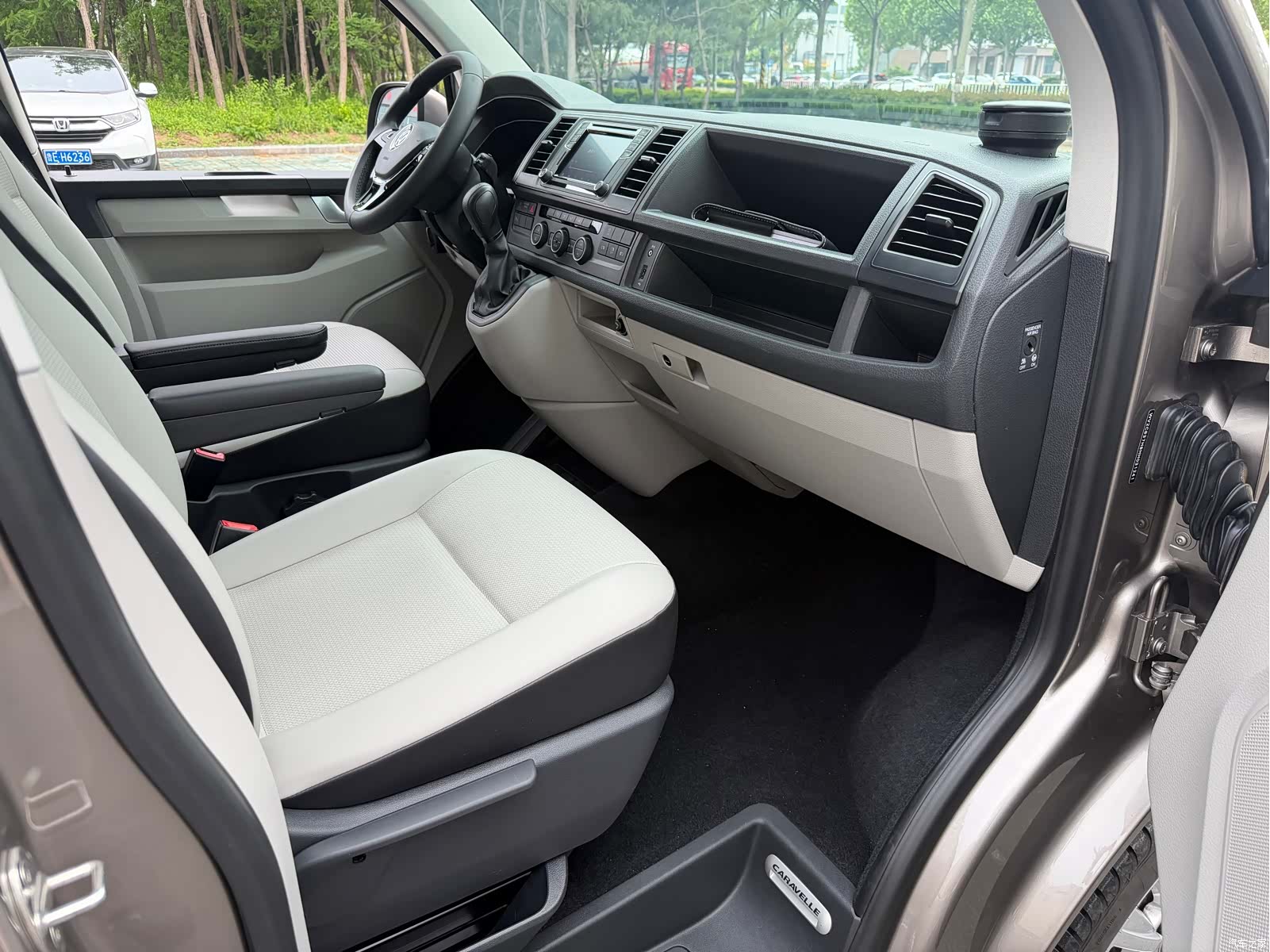 Volkswagen 8, 2017 9