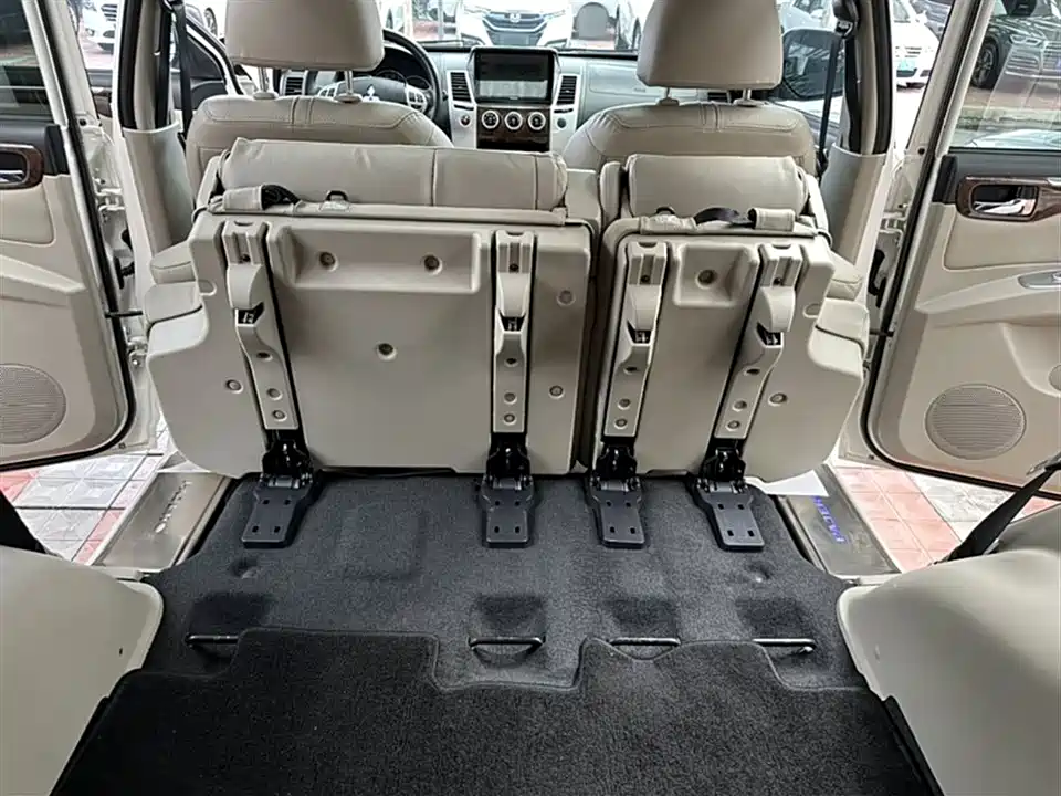 Mitsubishi Pajero Jinchang