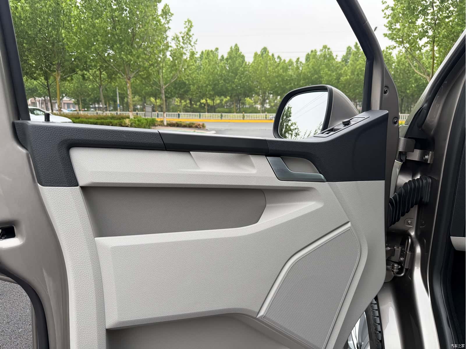 Volkswagen 8, 2017 14