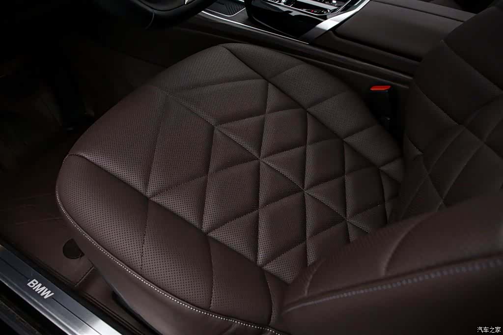 BMW 7 Series, 2024 13