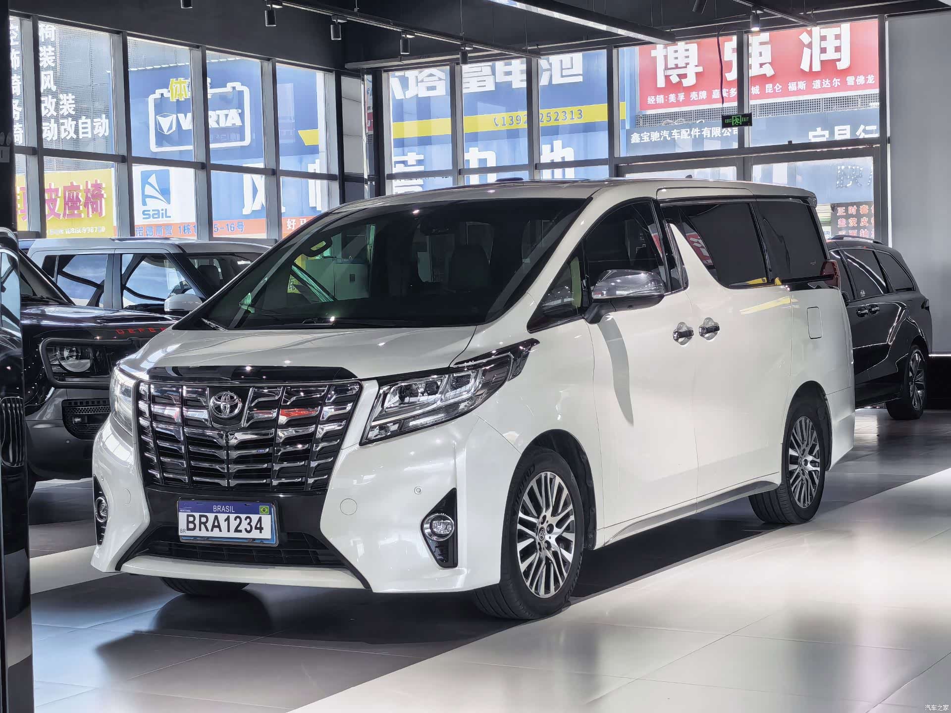 Toyota Alphard, 2018 1