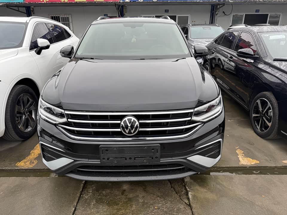 Volkswagen Tiguan L