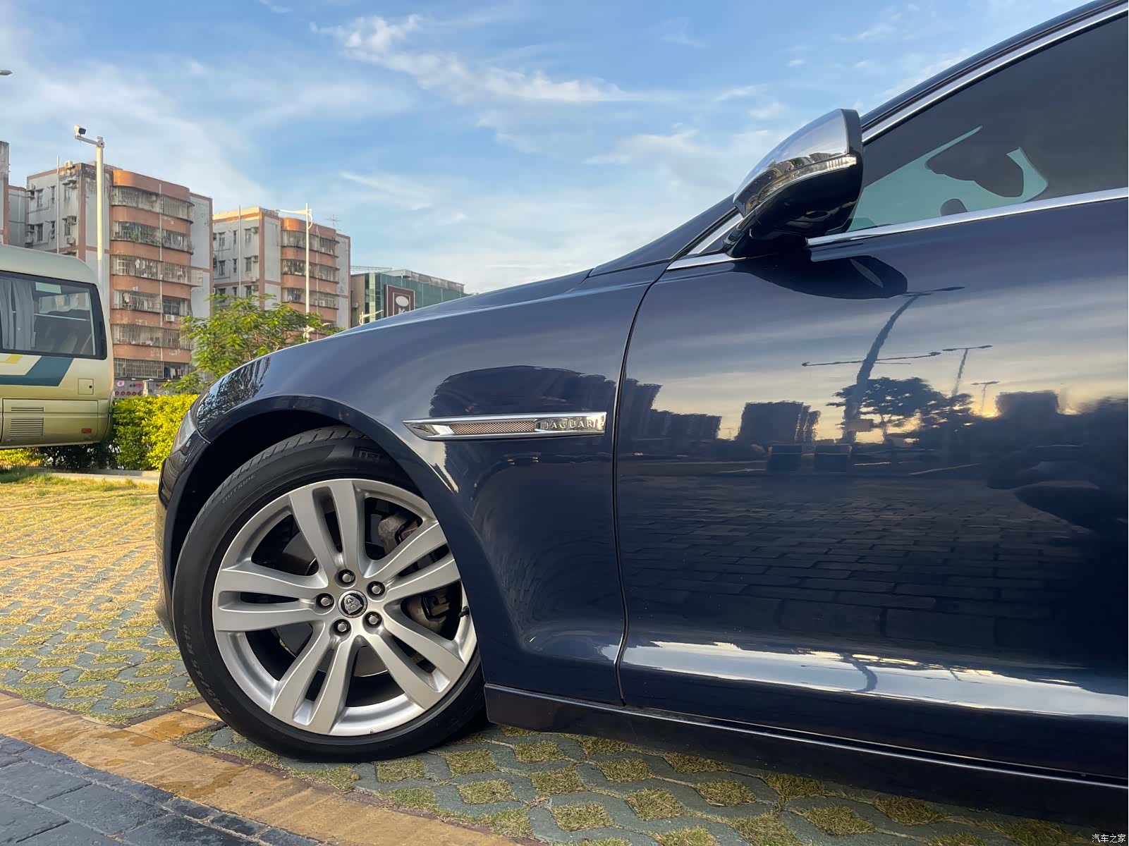 Jaguar XJ, 2014 8