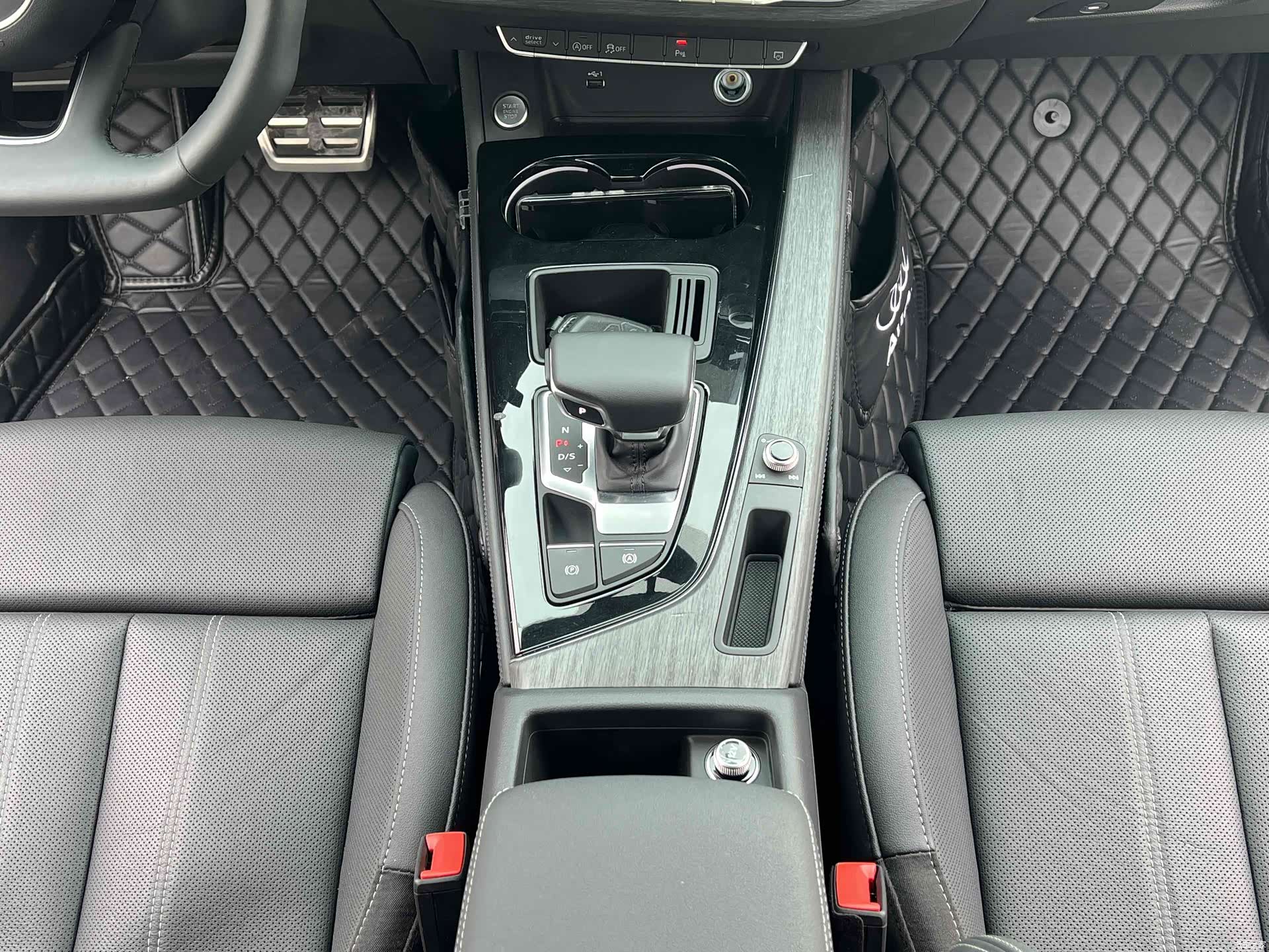 Audi A4L, 2023 14