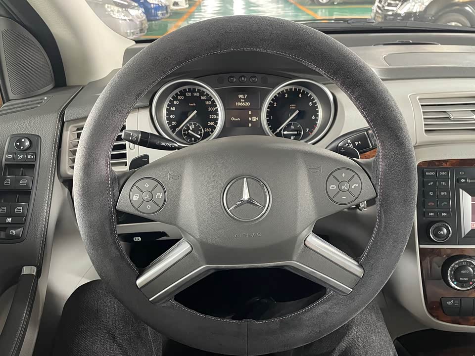 Mercedes-Benz R-class
