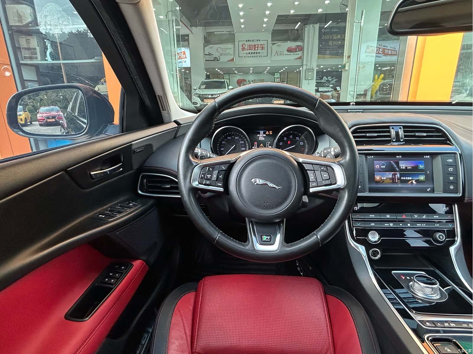 Jaguar XE, 2016 17