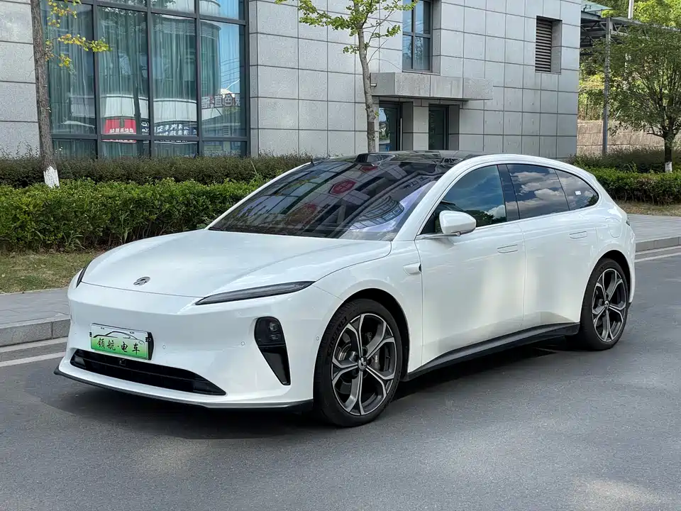 NIO ET5T