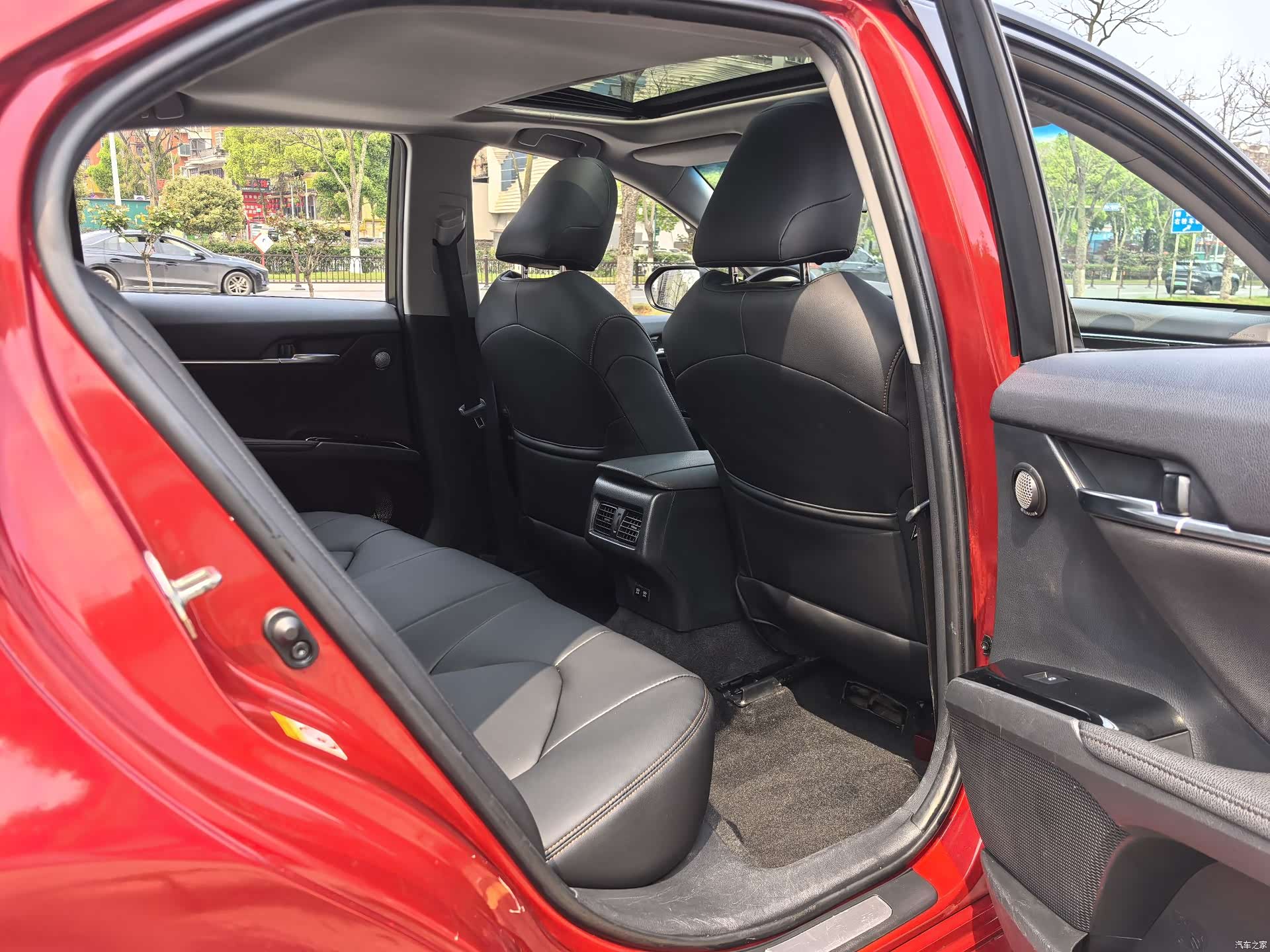 Toyota Camry, 2019 4
