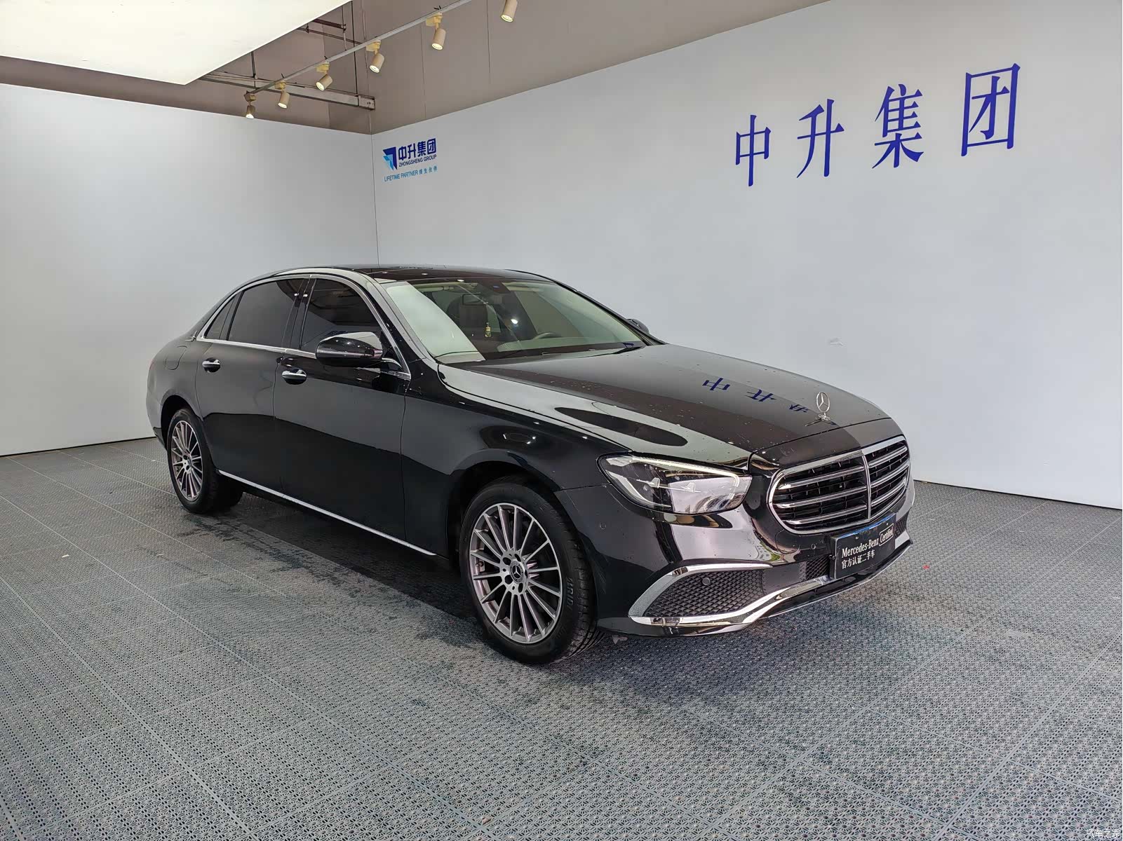 Mercedes-Benz E-Class, 2023 3