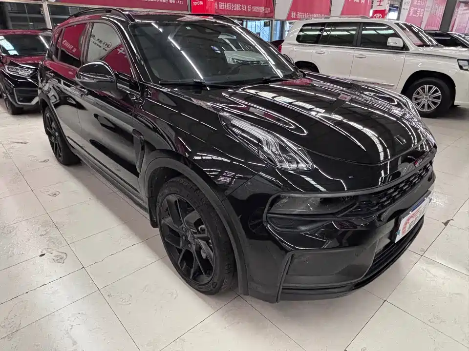 Lynk & Co 01