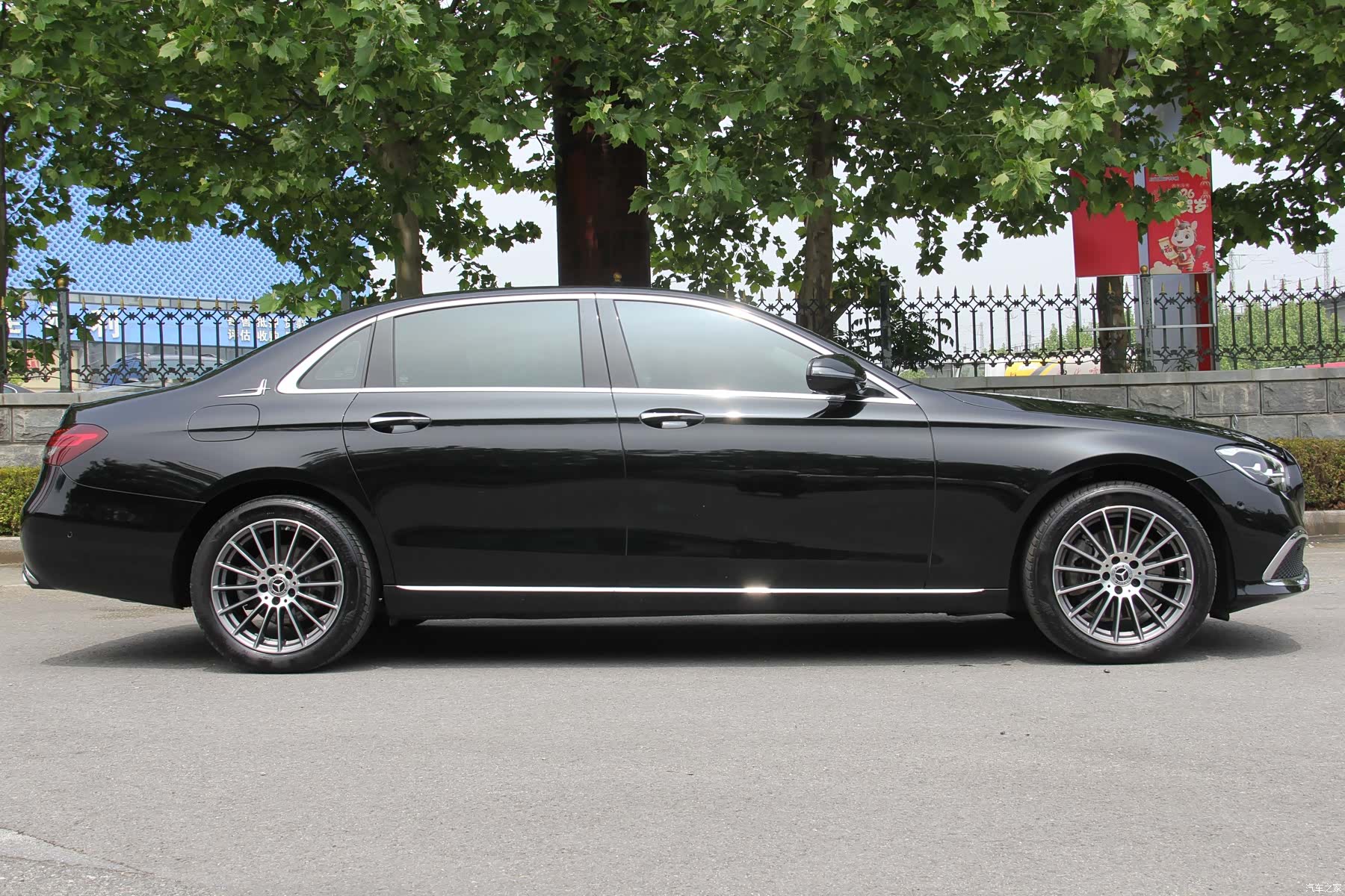 Mercedes-Benz E-Class, 2022 4