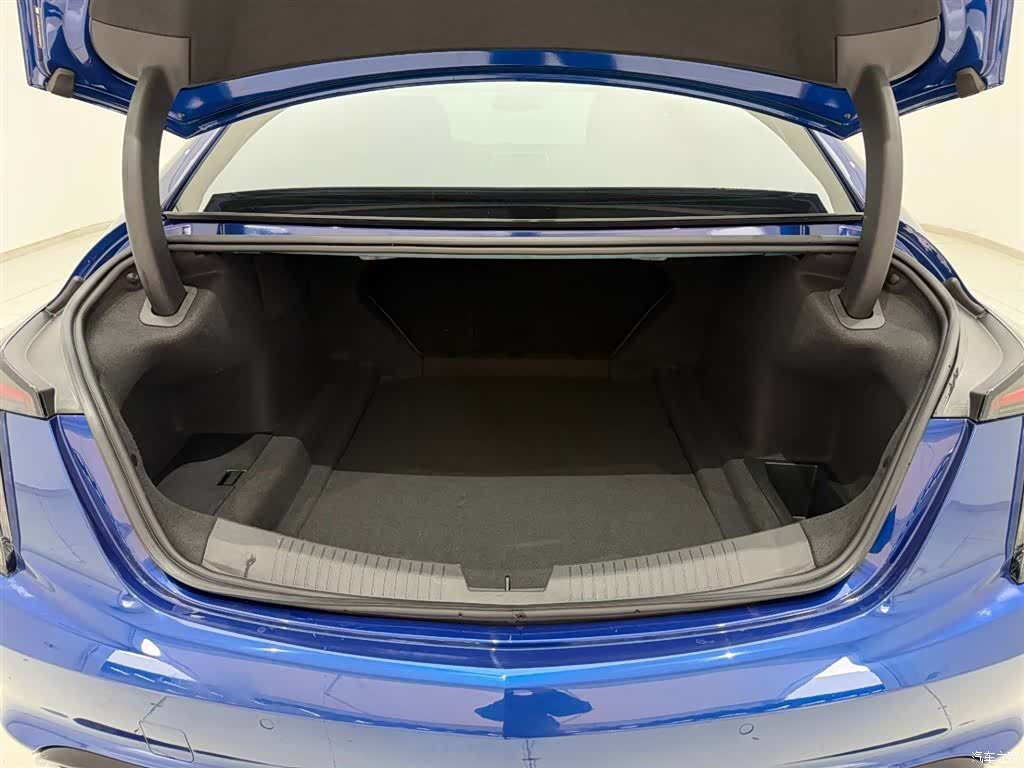 Cadillac CT5, 2023 14