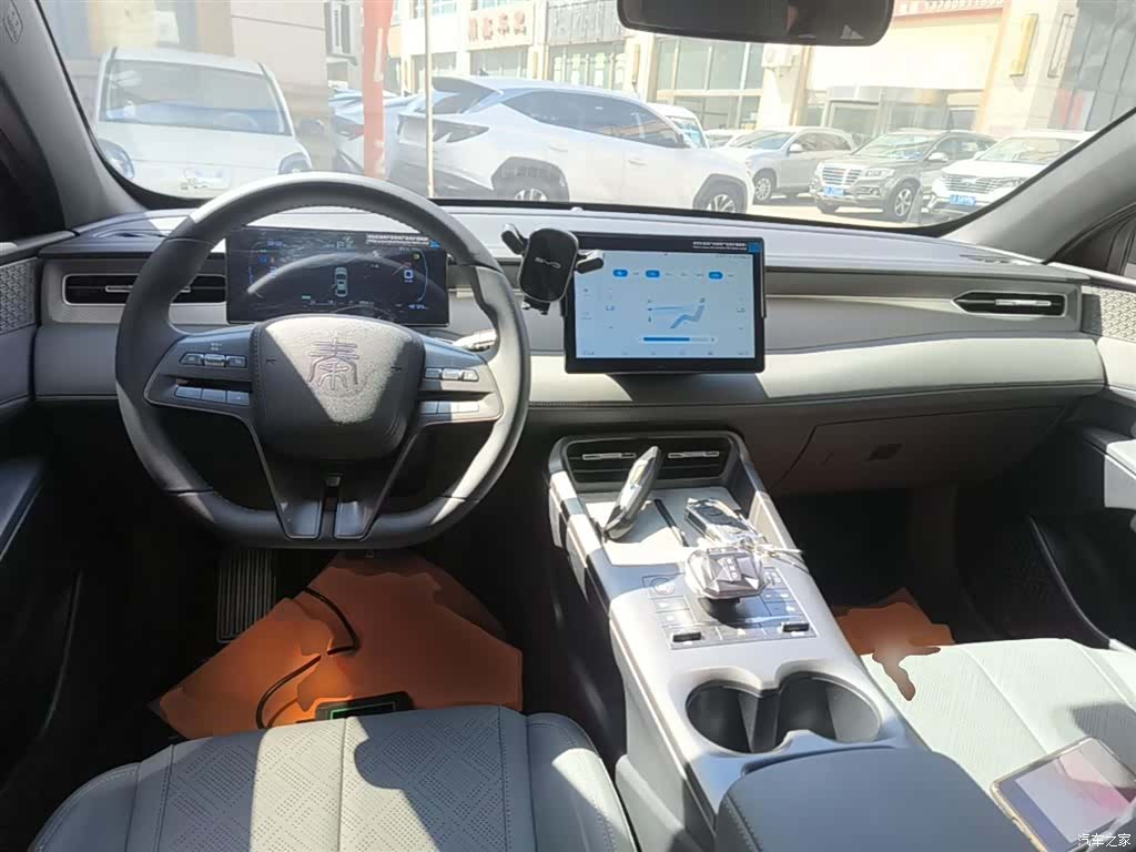 BYD Qin, 2025 10