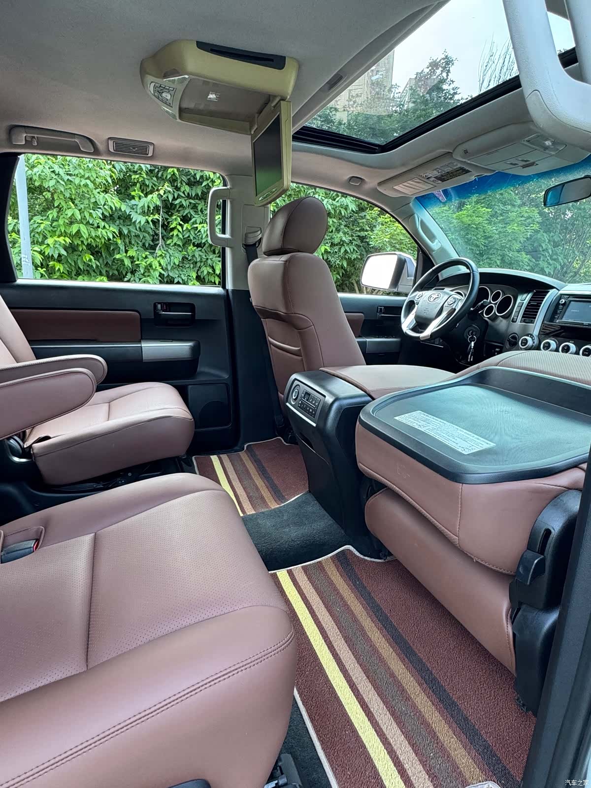 Toyota Sequoia, 2016 16