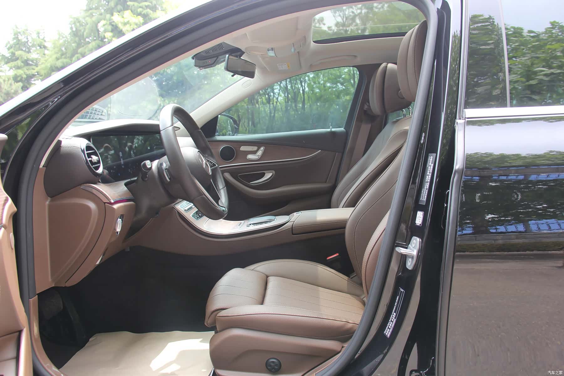 Mercedes-Benz E-Class, 2022 10