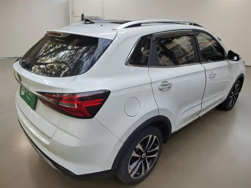 Roewe RX3