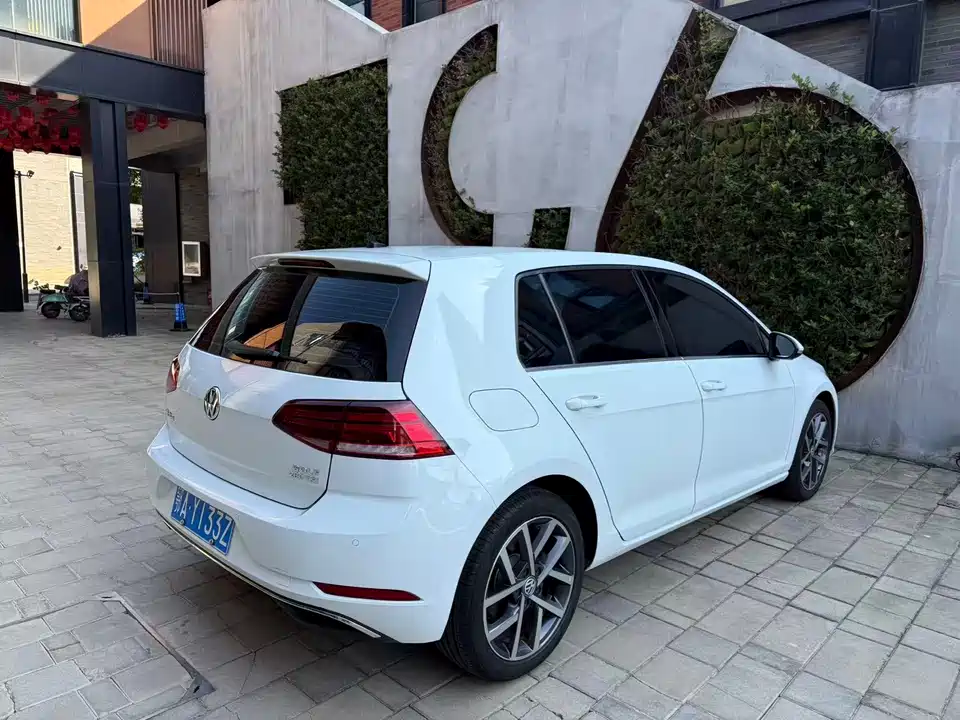 Volkswagen golf