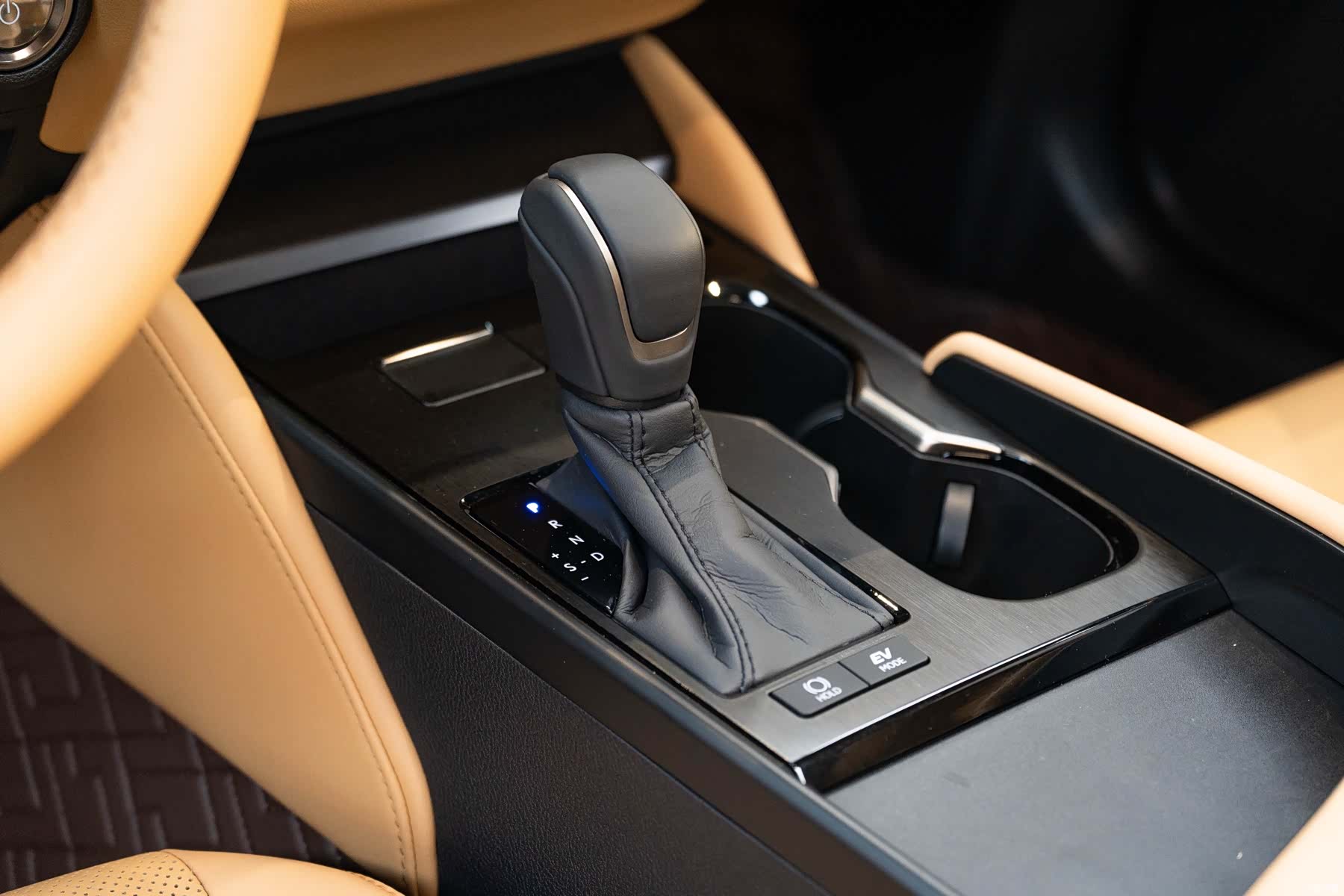 Lexus ES, 2025 15