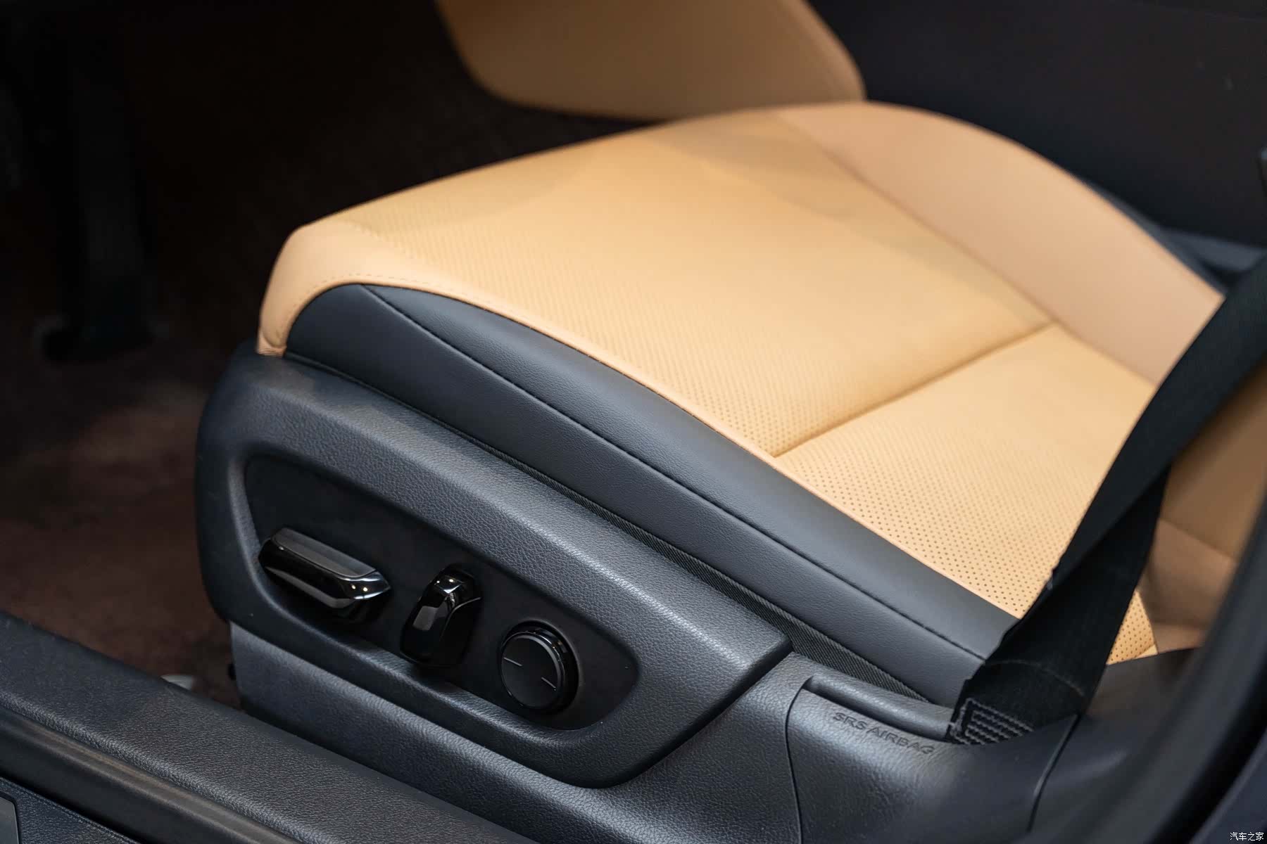 Lexus ES, 2025 19