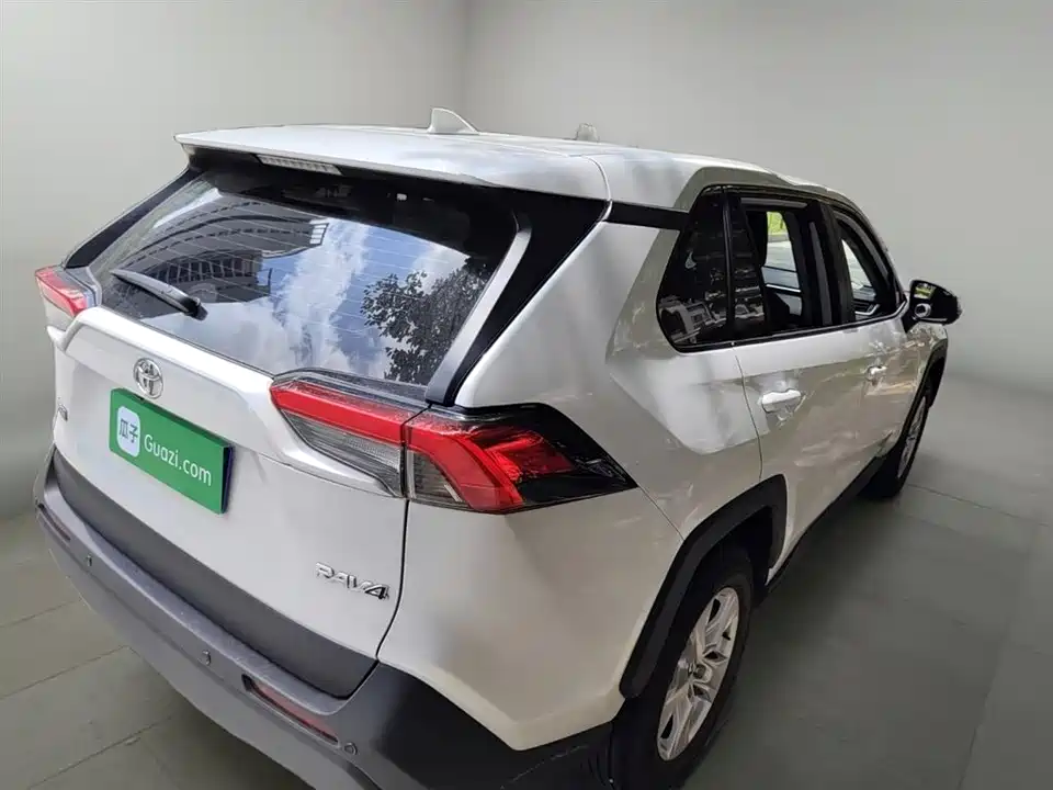 Toyota RAV4 Rongfang