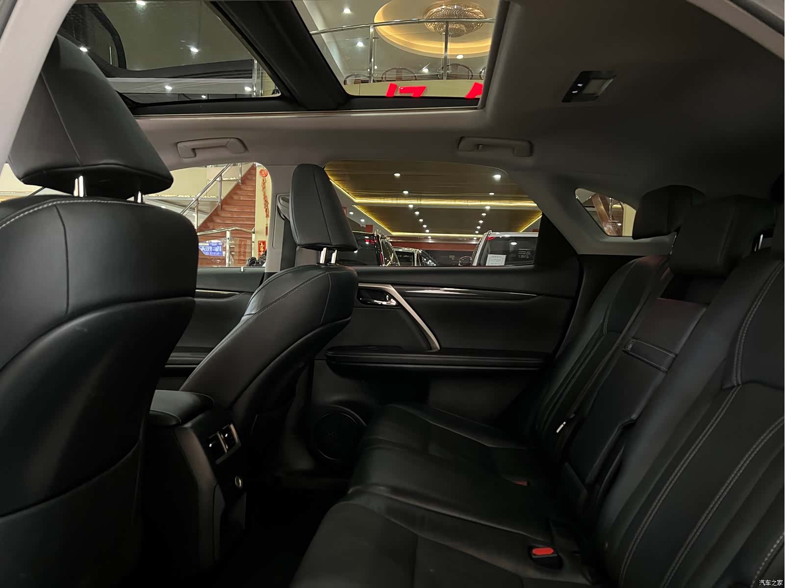 Lexus RX, 2019 14